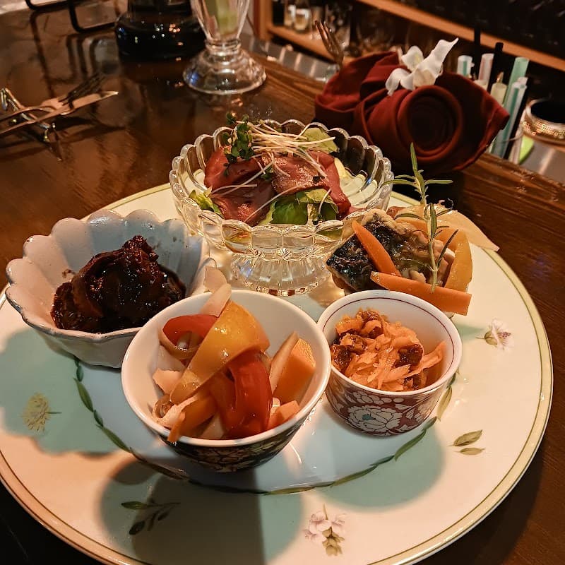 Wine Bar Rosato in floralcafeの店内・料理の写真 2枚目