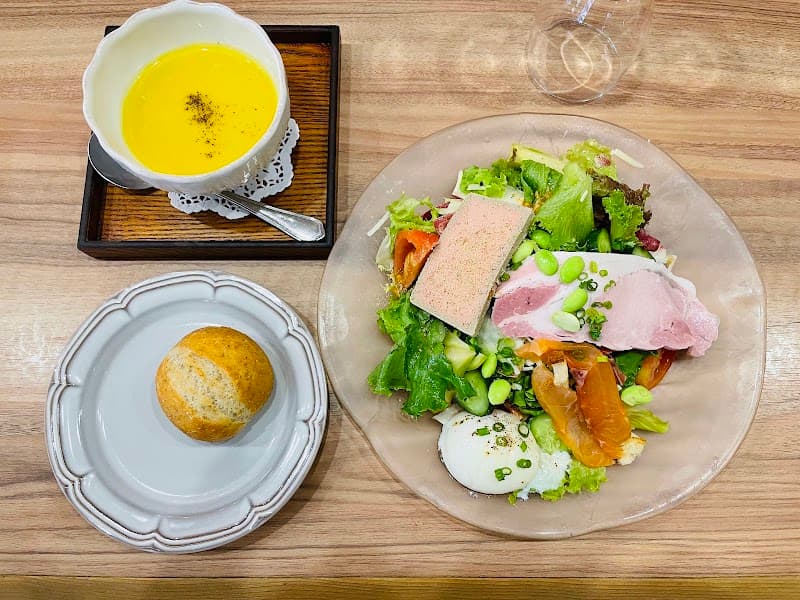 ポワン・ドゥ・デパーの店内・料理の写真 2枚目