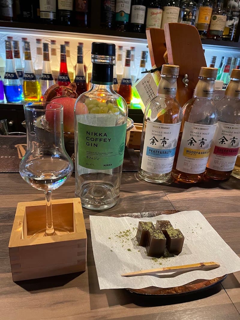 Bar12 yamagata (バー ジュウニ ヤマガタ)の店内・料理の写真 2枚目