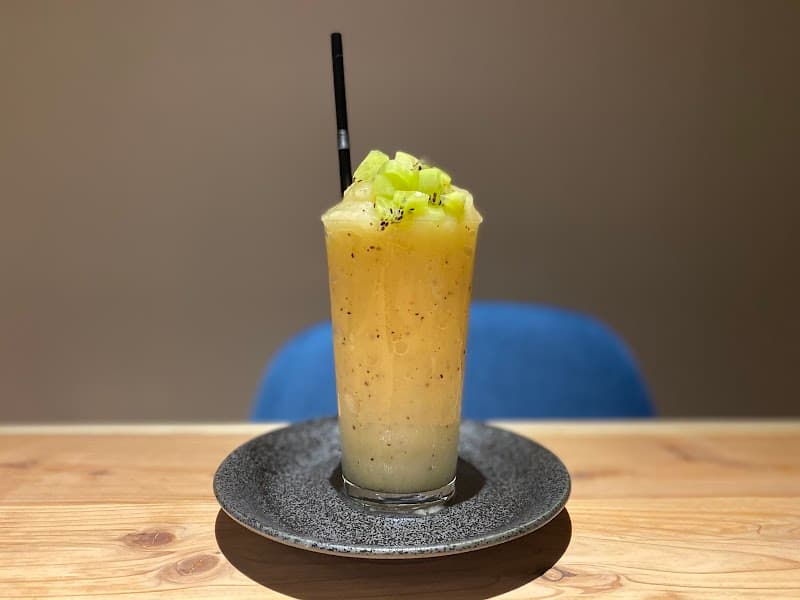 BAR alKemi (バー アルケミ)の店内・料理の写真 2枚目