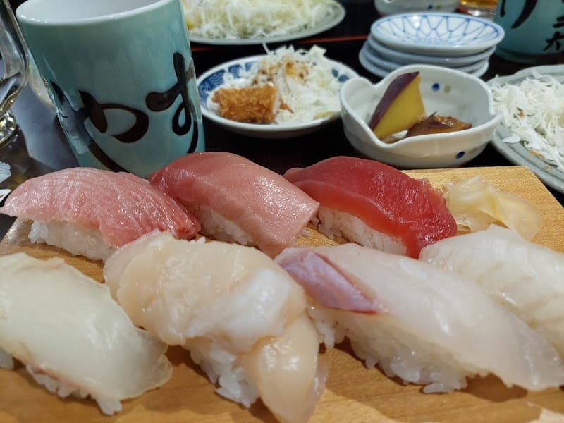 やすけ鮨の店内・料理の写真 3枚目