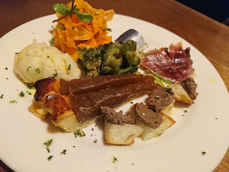 ビストロ エヌの店内・料理の写真 2枚目