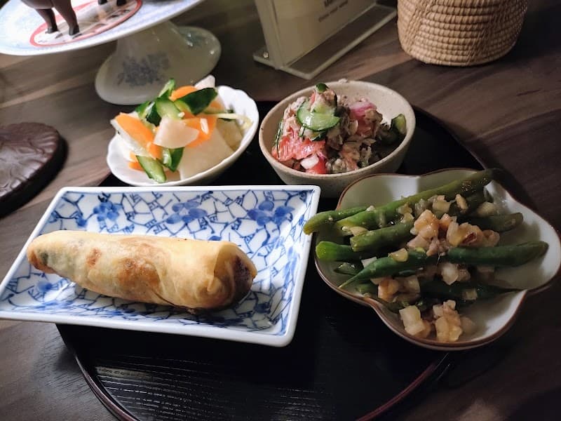 自然派ワインと小皿料理 Amilasの店内・料理の写真 3枚目