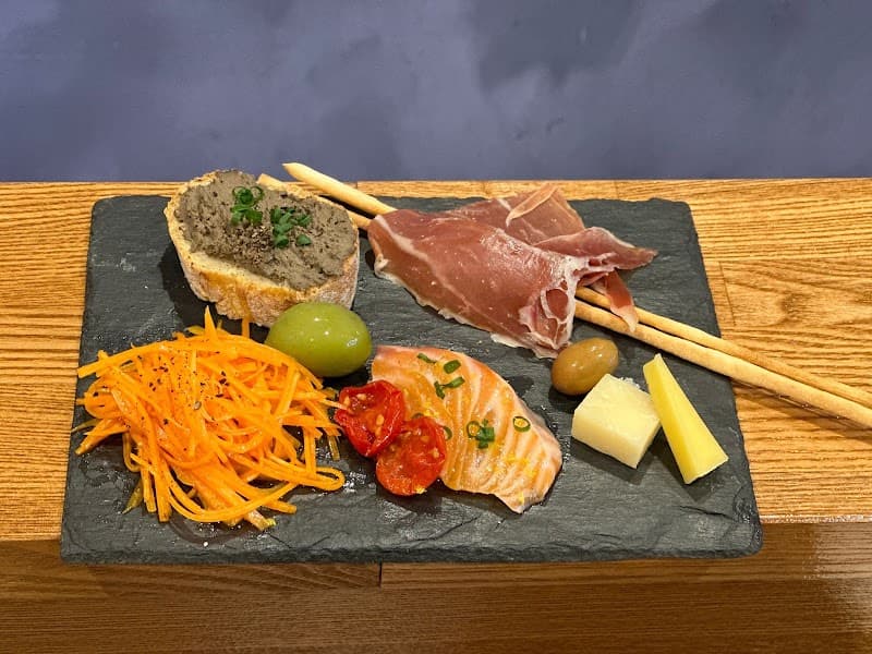中崎町 ワインバーpiano 梅田/大阪の店内・料理の写真 2枚目