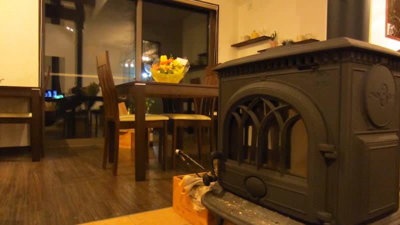 パスタとワインの店暖