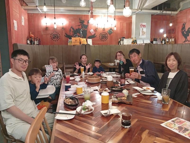 肉バル&ダイニング ヤンバルミートの店内・料理の写真 2枚目