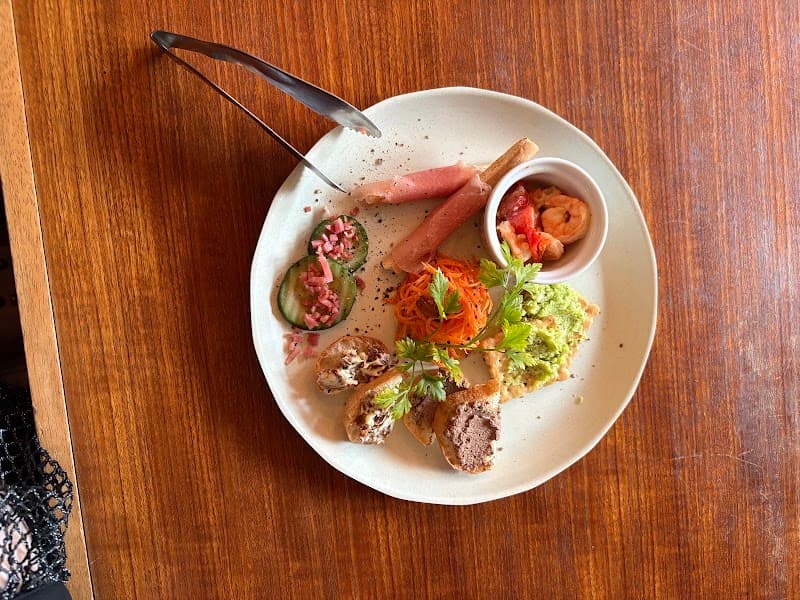 肉とワインのバルモンコジ*moncozyの店内・料理の写真 3枚目