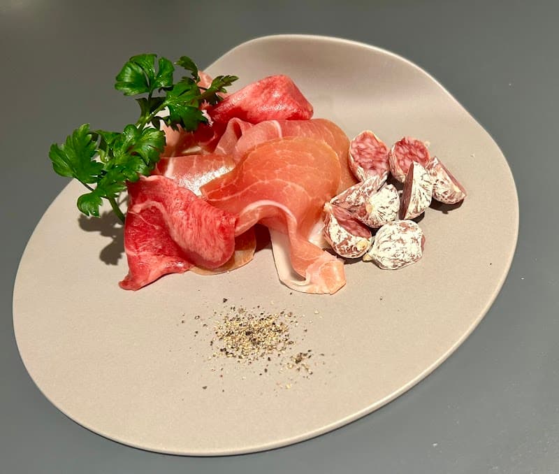 Deux104（ドゥーイチマルヨン）の店内・料理の写真 2枚目