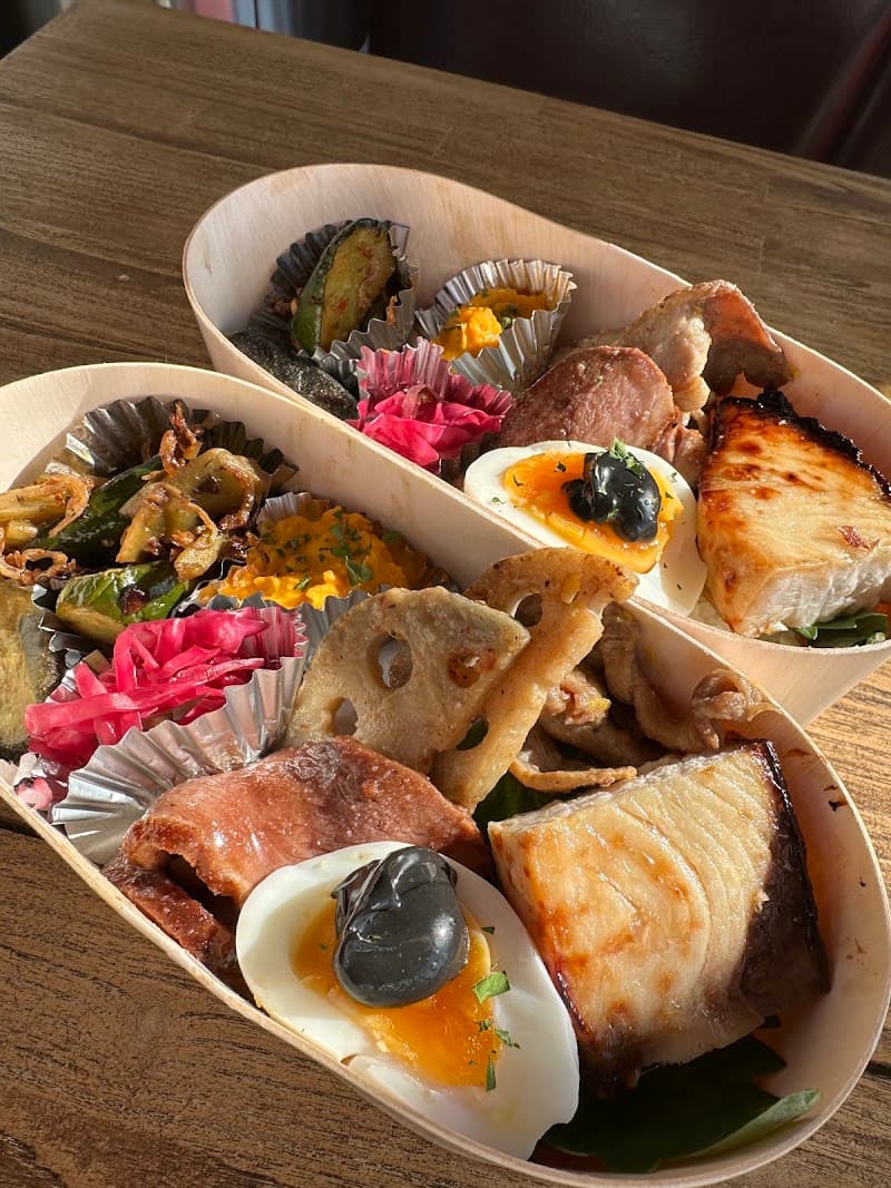 シャトー・ヒロノブ（旧 カレーヤ医大前）の店内・料理の写真 2枚目
