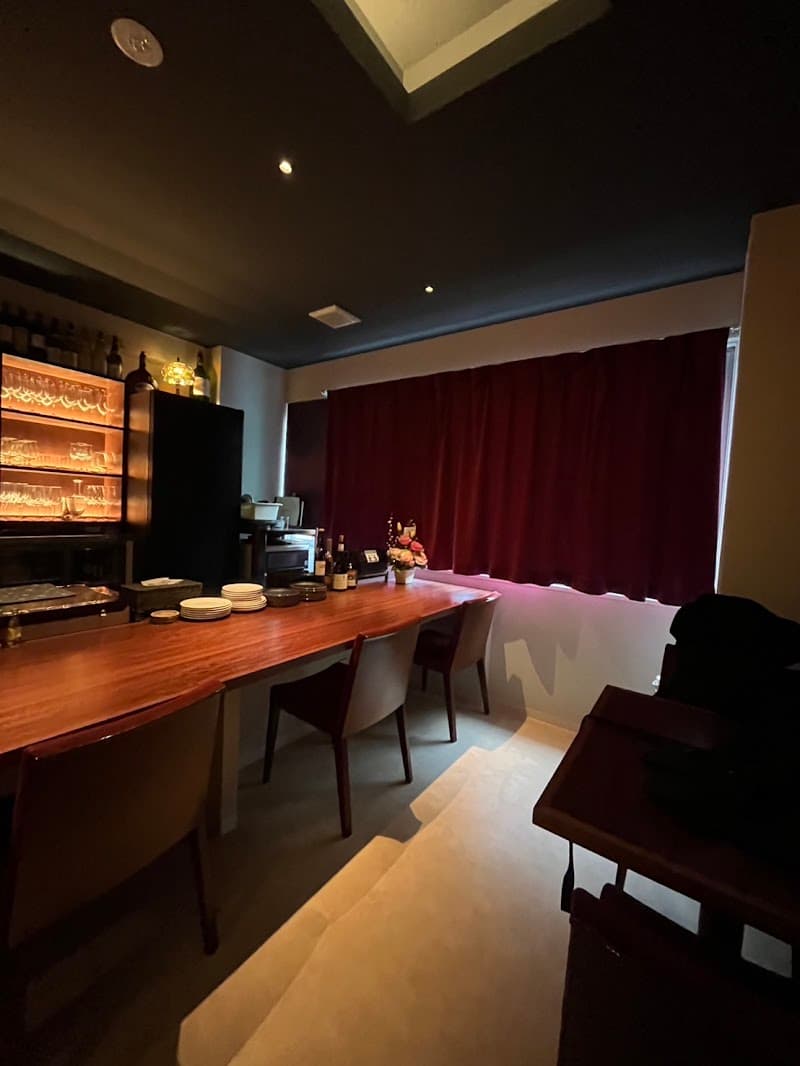 ワインバーIchigyoh(一行)の店内・料理の写真 2枚目