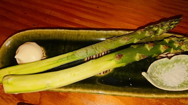 ビストロ割烹 侯の店内・料理の写真 2枚目