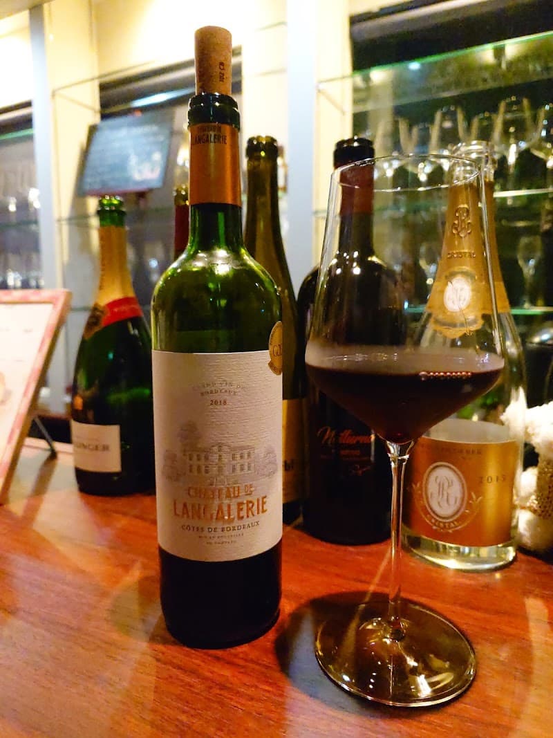 wine bar EUPHORIAの店内・料理の写真 3枚目