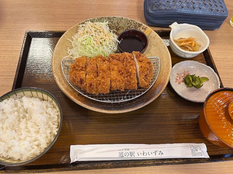 レストラン岩泉の店内・料理の写真 3枚目