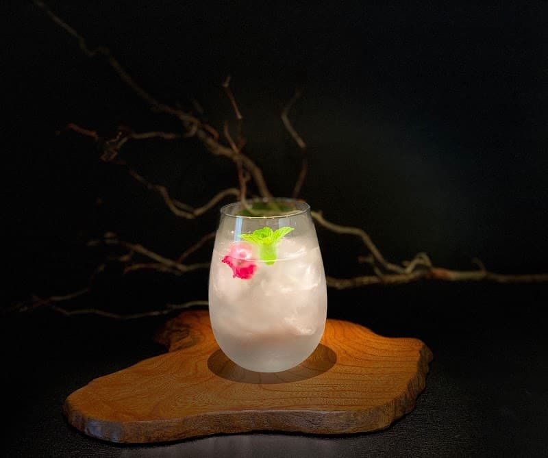 花を愛でる場‐Bar-SOUHAの店内・料理の写真 2枚目