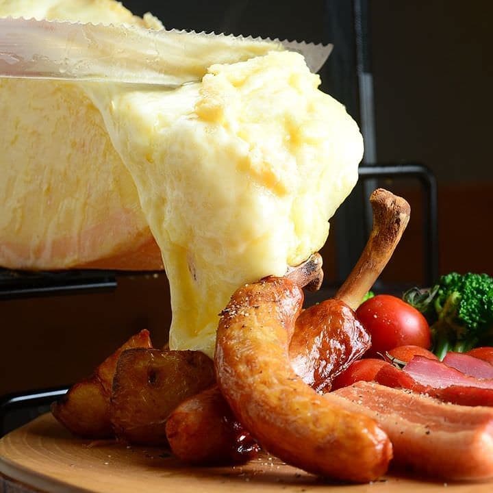 肉とチーズの古民家バル ISHIYAMA MEAT MARCHEの店内・料理の写真 2枚目
