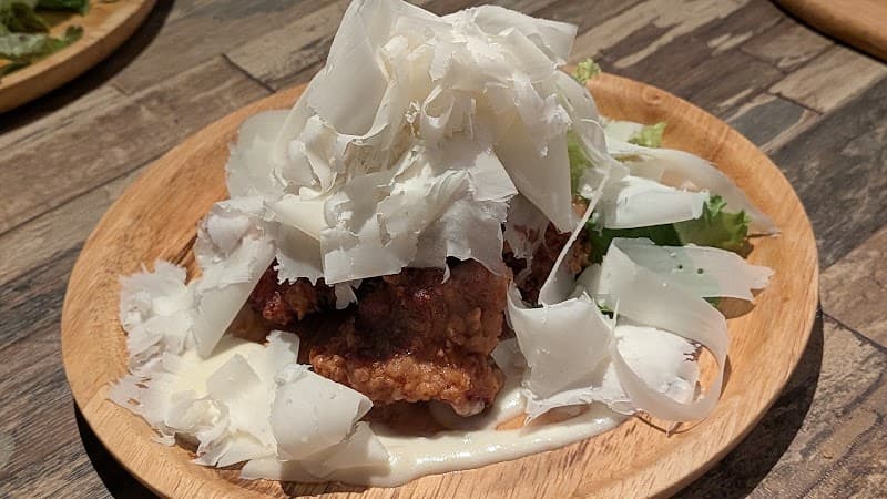 肉とチーズの古民家バル ISHIYAMA MEAT MARCHEの店内・料理の写真 3枚目