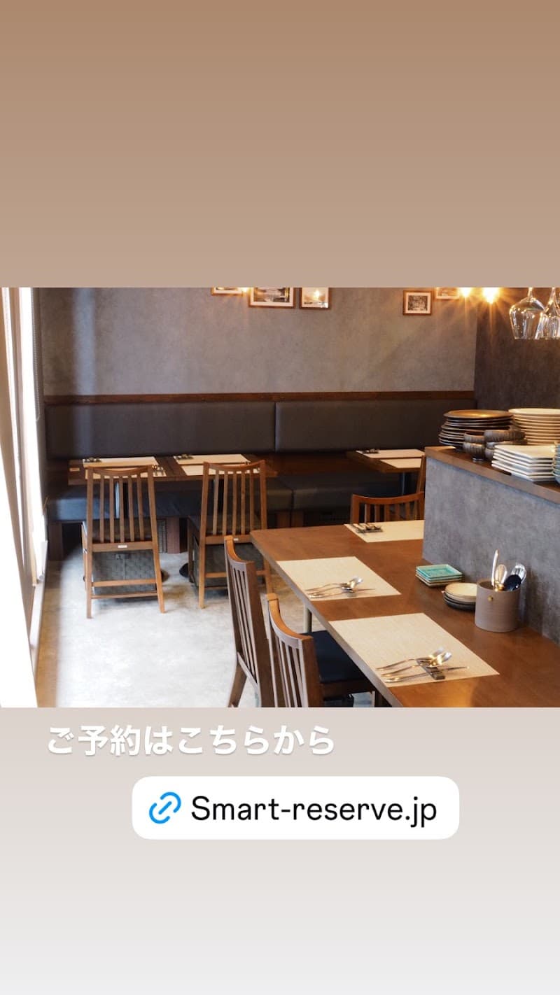 2階のビストロdouze Miyajima (2nd floor)の店内・料理の写真 2枚目