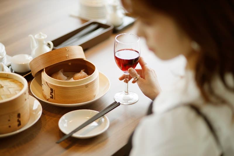 三七の広場 ワインショップの店内・料理の写真 2枚目