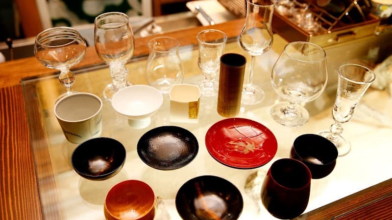 和酒BAR 縁がわ/日本酒と工芸のガストロパブの店内・料理の写真 2枚目