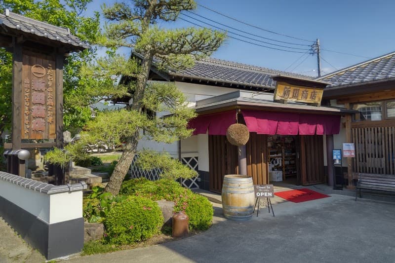 勝沼ワイナリーマーケット 新田商店