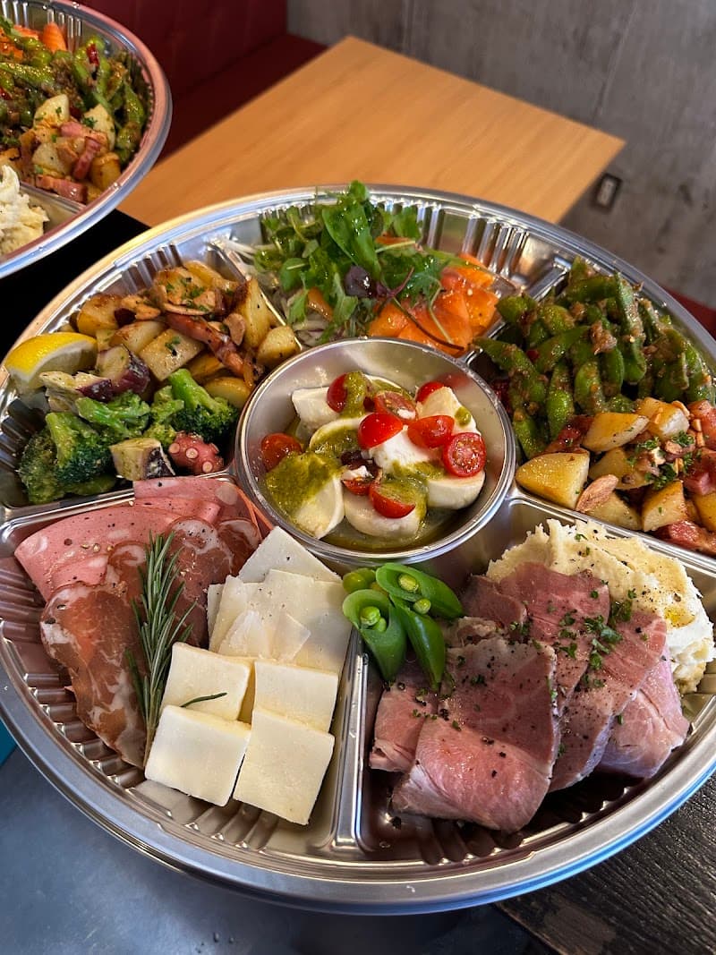 大衆酒バルPisolina(ピソリーナ)の店内・料理の写真 2枚目