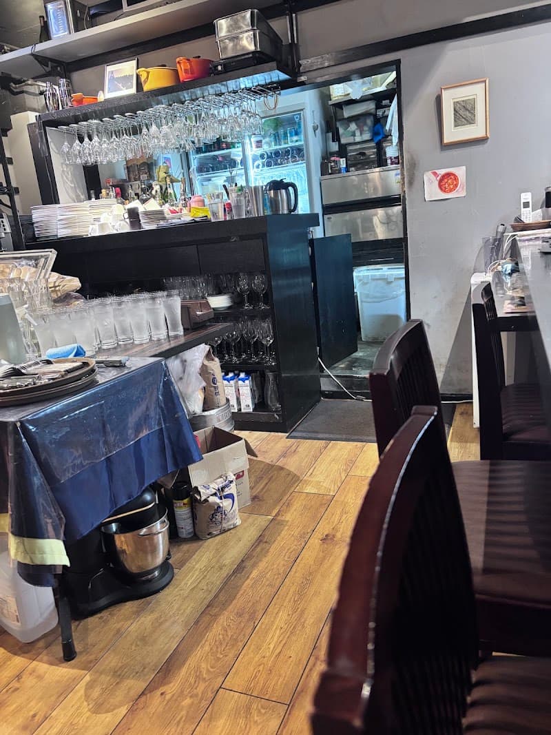 ビストロサンク（Bistro Cinq5）の店内・料理の写真 2枚目