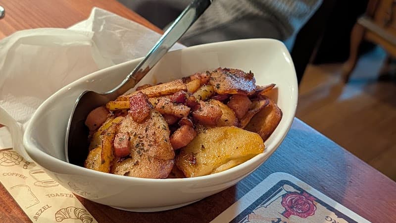 古民家ドイツレストラン～ツム・シュバルツェン・カイラー Zum schwarzen Keilerの店内・料理の写真 2枚目