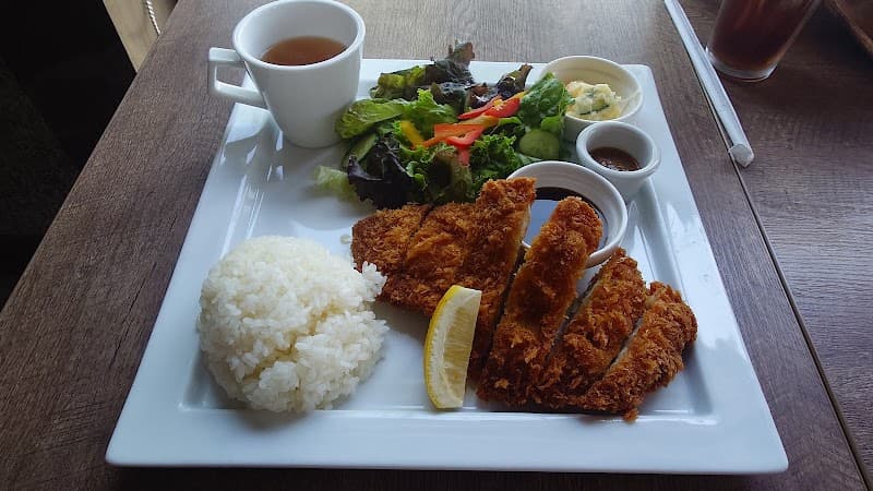 半田銀山ブルワリー・上町CHEERSの店内・料理の写真 3枚目