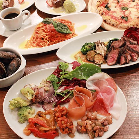 TRATTORIA LA FONTANAの店内・料理の写真 2枚目