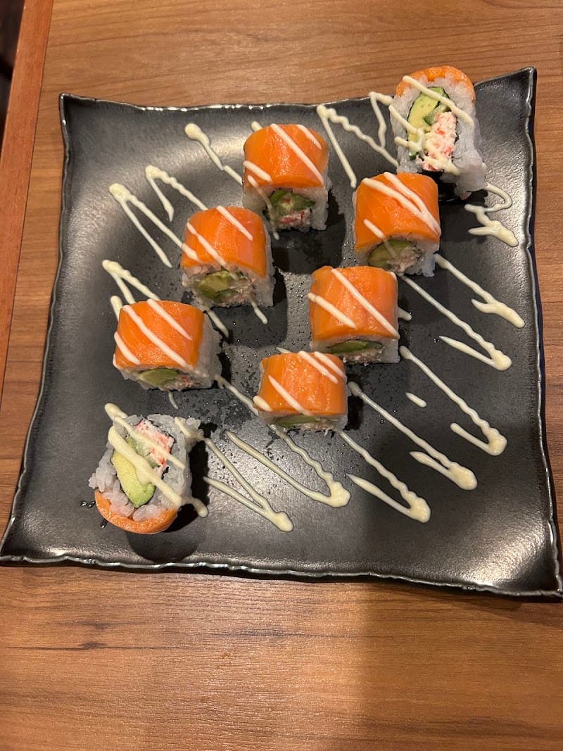 プラスアルファ ロールバー plus alpha roll barの店内・料理の写真 3枚目