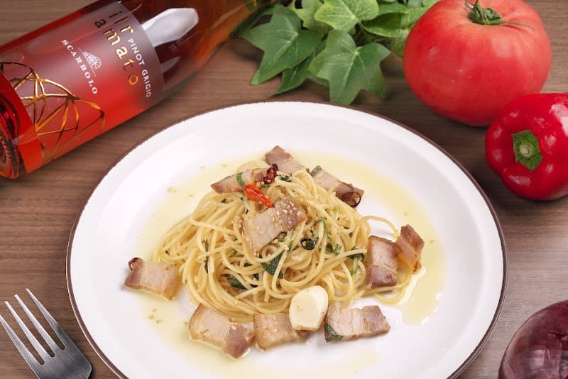 島のイタリアンバル Locavore ロカボアの店内・料理の写真 2枚目