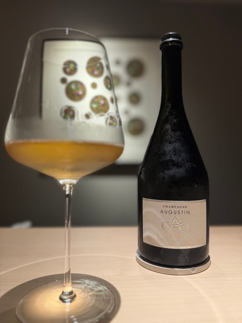 Grower Champagrne Bar Rencontre（ランコントル）予約制の店内・料理の写真 2枚目
