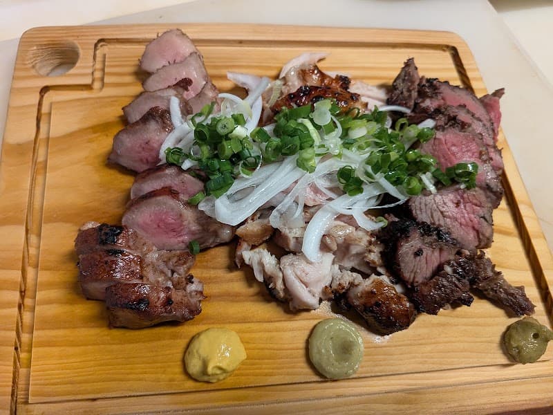 ウージ焼き酒場 徳武蔗屋（トゥクブサヤ）の店内・料理の写真 3枚目