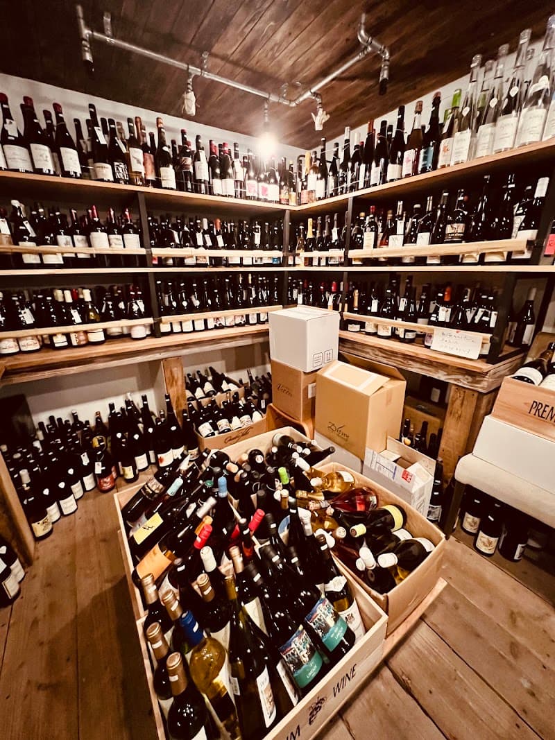 Selected wine store ALTER EGOの店内・料理の写真 2枚目