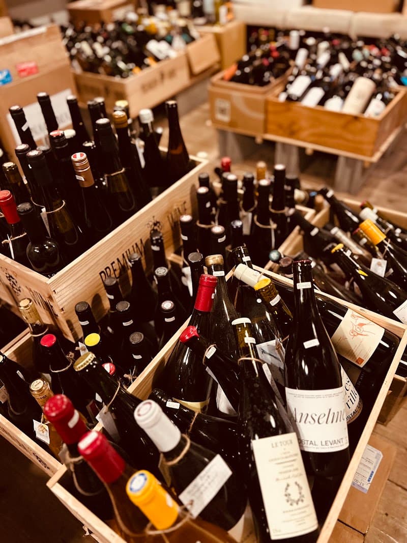 Selected wine store ALTER EGOの店内・料理の写真 3枚目