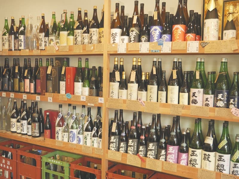 【島根の地酒専門店】地酒と器のひとしずくの店内・料理の写真 3枚目