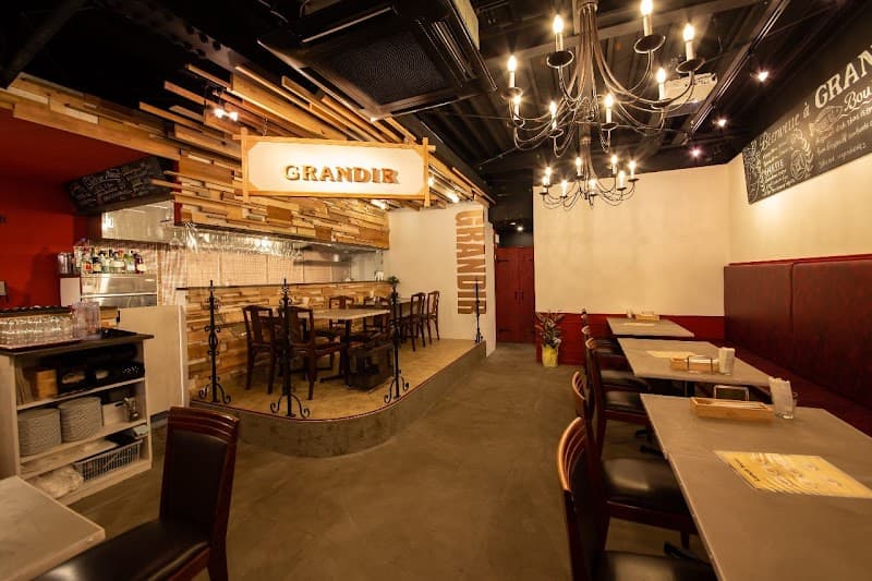 ガレットとブイヤベースのお店 GRANDIR‐グランディール‐