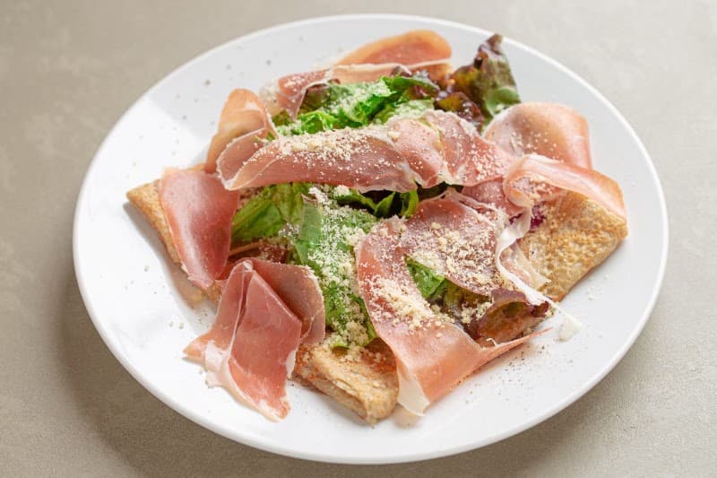 ガレットとブイヤベースのお店 GRANDIR‐グランディール‐の店内・料理の写真 2枚目