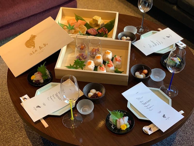 ＢＯＴＴＬＥ ＢＡＲ ＳＲＩ ボトルバーシュリの店内・料理の写真 2枚目