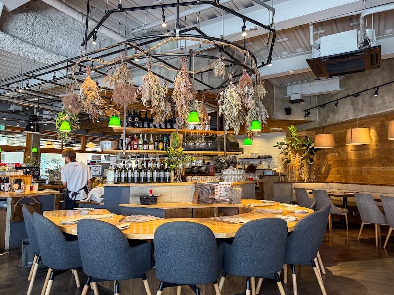 VICINO Restaurant・Cafe・Bar UOMACHIの店内・料理の写真 2枚目