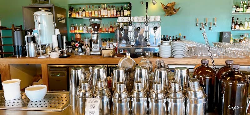 Bakery Cafe & Restaurant ON THE HILL