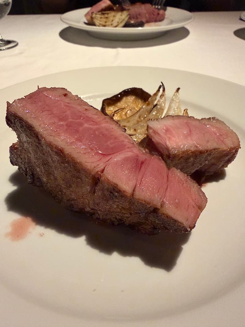 イノウエ グリリアの店内・料理の写真 3枚目