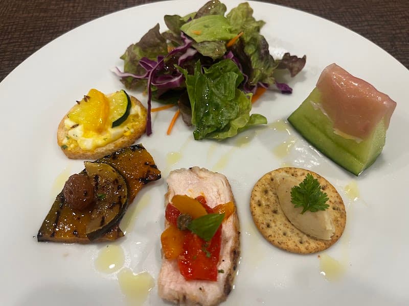とっちん イタリアワインと料理の店内・料理の写真 3枚目