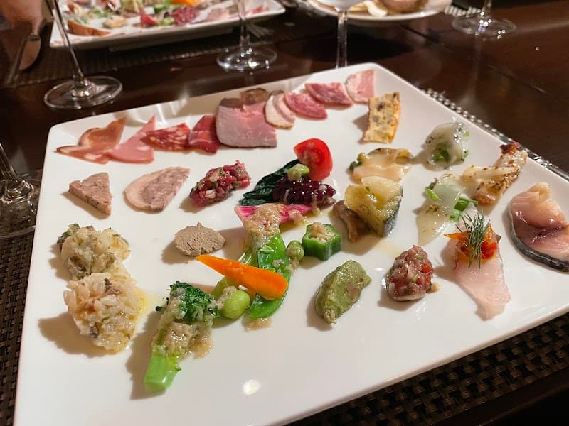 ワインバー ロッシ（WINEBAR Rossi）麹町の店内・料理の写真 3枚目