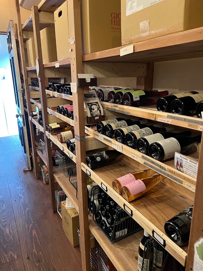 aVin bio wine shop Karuizawaの店内・料理の写真 2枚目