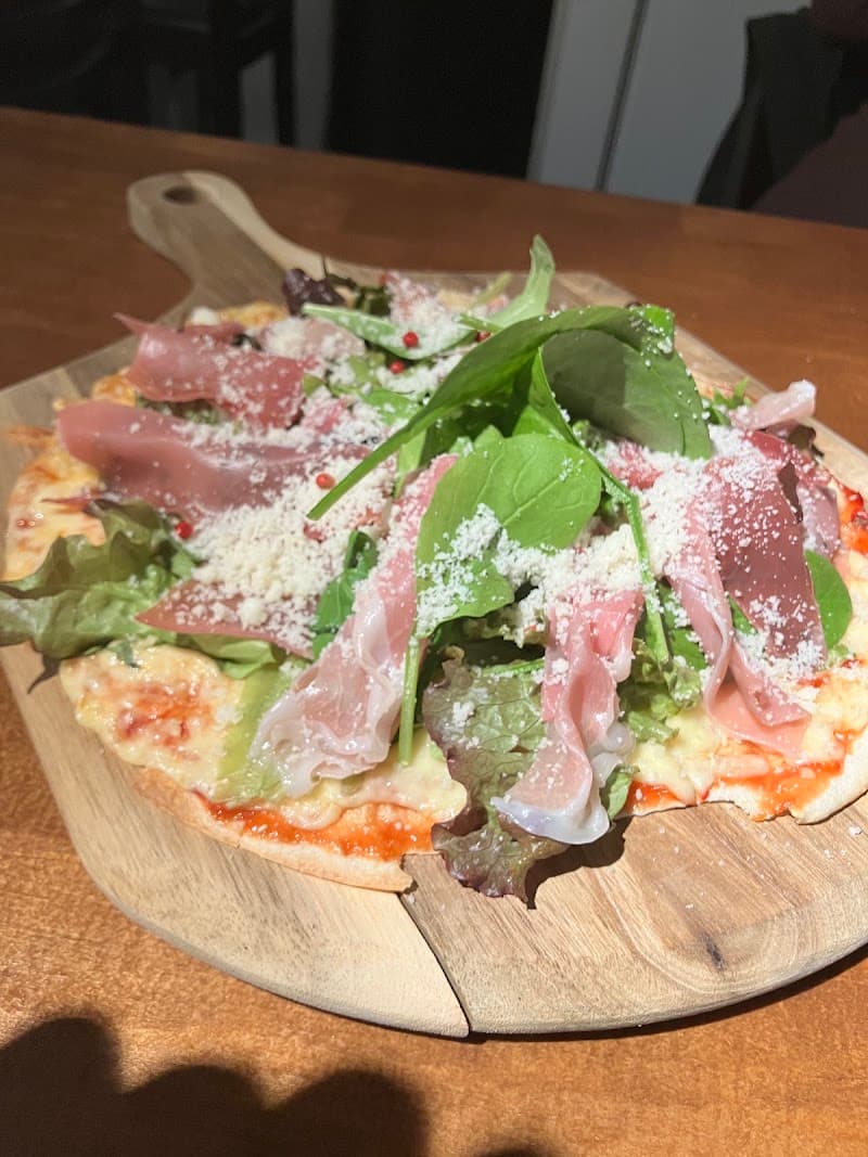 ステルス(ダイニングステルス)の店内・料理の写真 2枚目