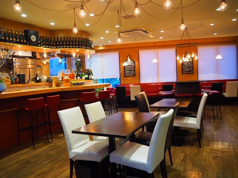 Italian Bar L