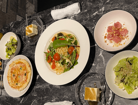 dining bar blue rion (ダイニングバーブルーライオン）の店内・料理の写真 2枚目