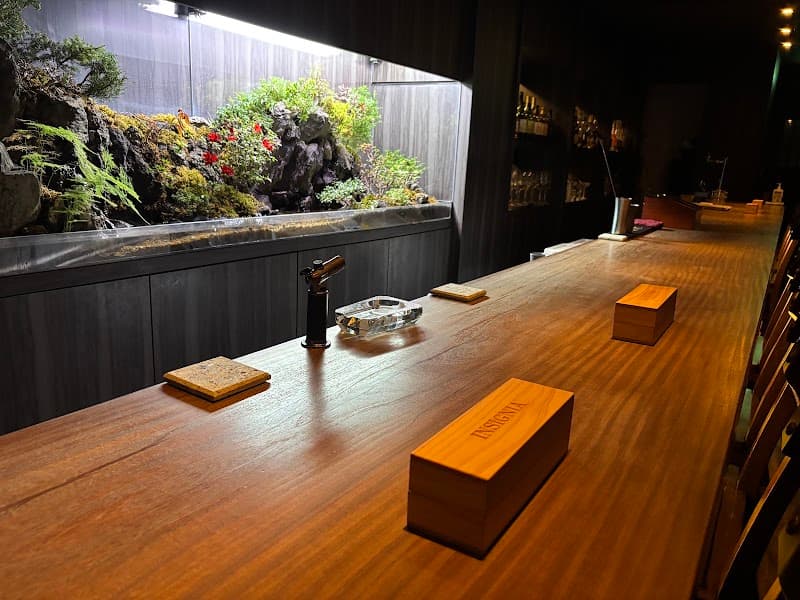 BAR INSIGNIA 恵比寿