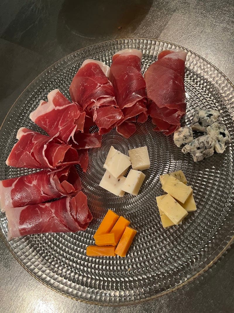 Restaurant＆WINE Bar Etoiles GAIEMMAEの店内・料理の写真 3枚目